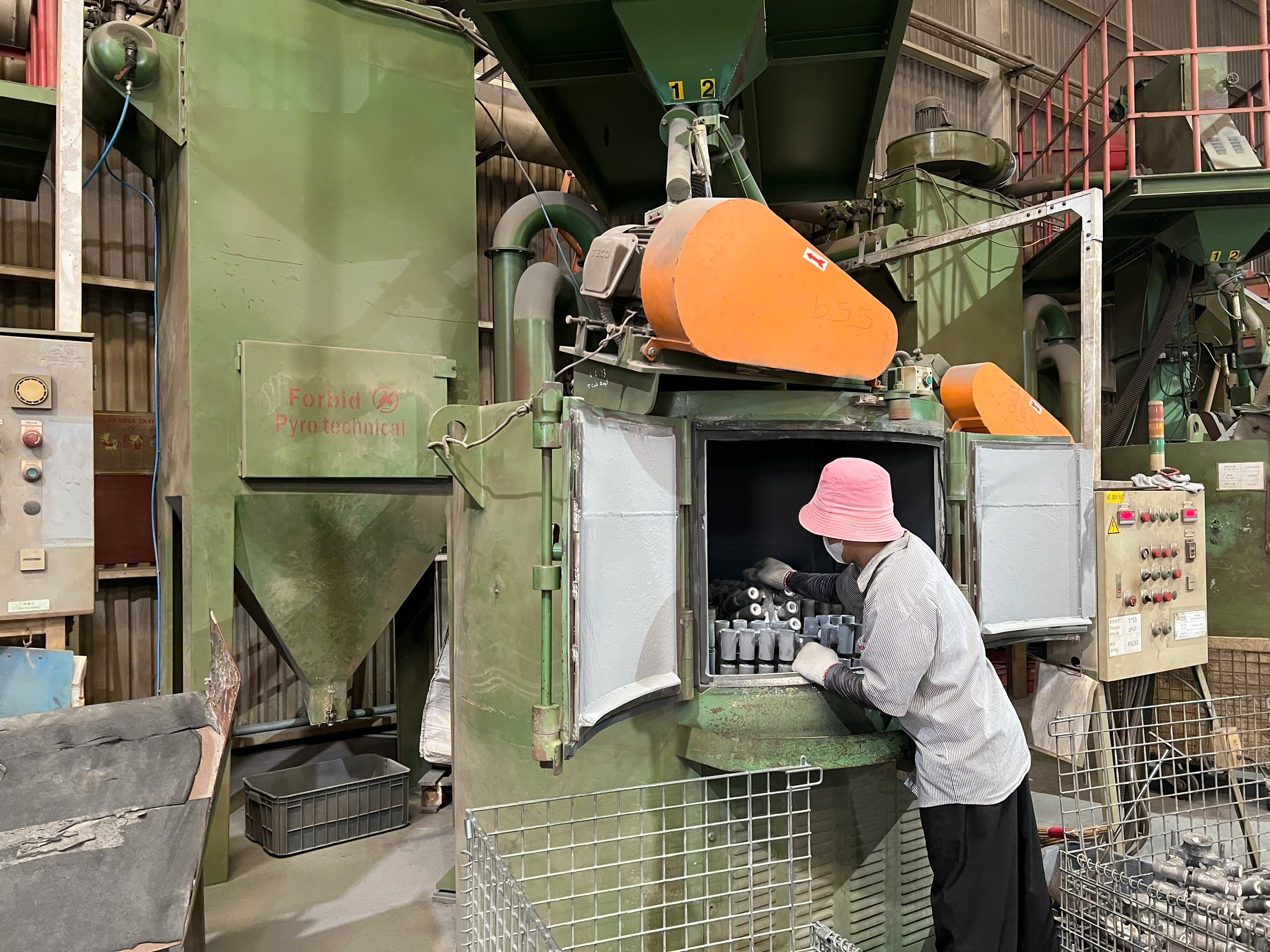 Sand Blasting Machine 2.jpg
